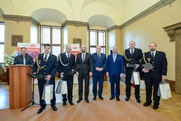 Zachránili životy i majetek. Plzeň ocenila mimořádné činy 22 hrdinů