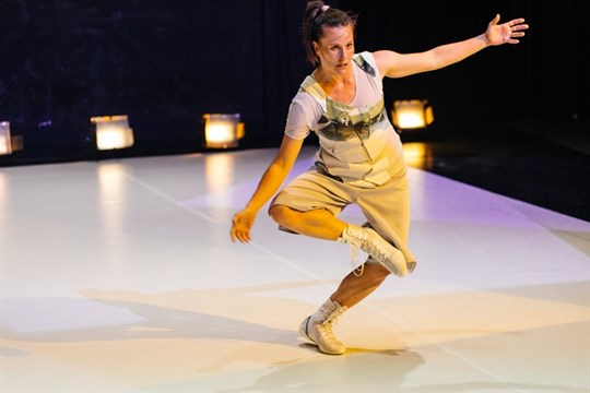 Slovenská multimediální senzace v Plzni: Moving Station hostí českou premiéru Human Wave